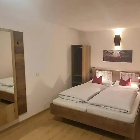 Gasthof Zum Wirt Ferienwohnung Hohenbogenblick Neukirchen beim Heiligen Blut Exterior photo